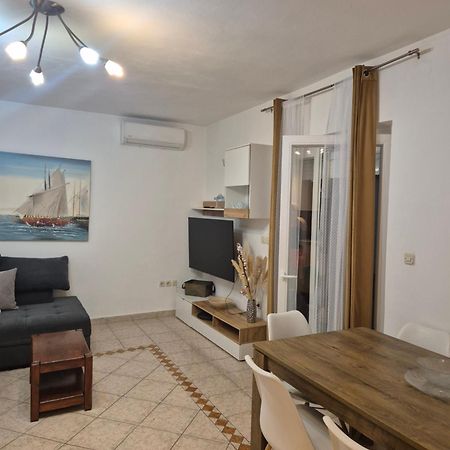 Apartment Plavia Biograd Biograd Na Moru Luaran gambar