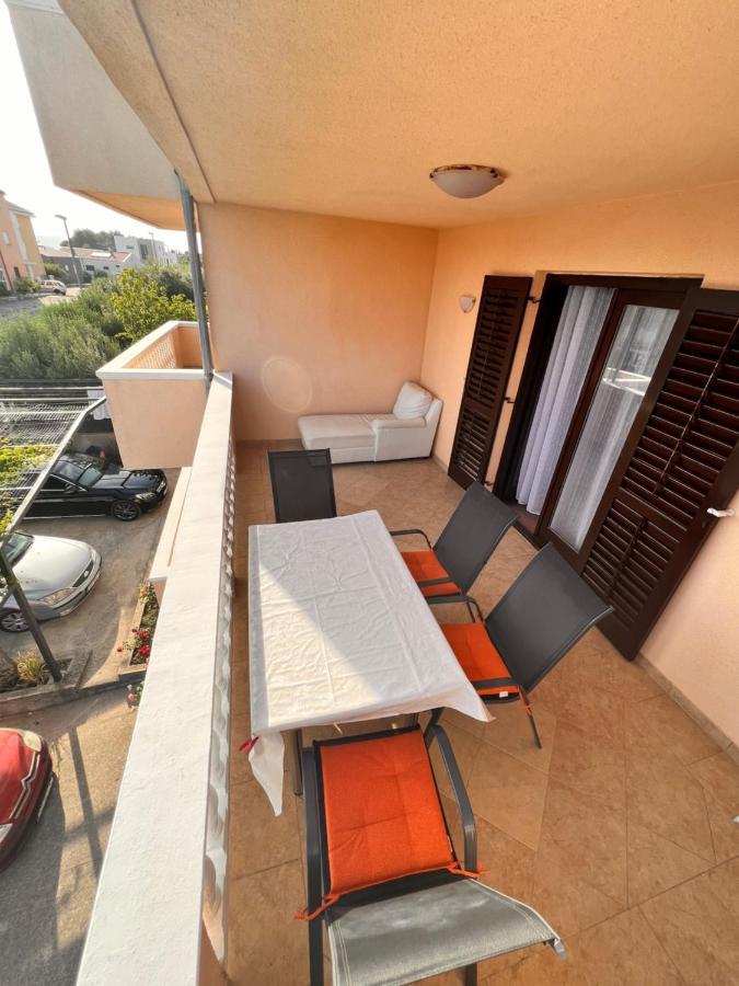 Apartment Plavia Biograd Biograd Na Moru Luaran gambar
