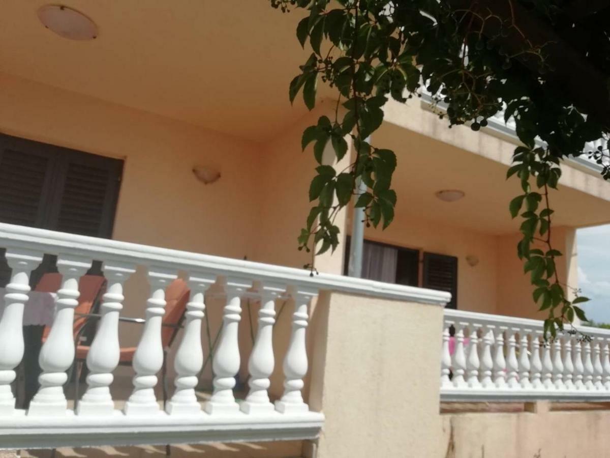 Apartment Plavia Biograd Biograd Na Moru Luaran gambar