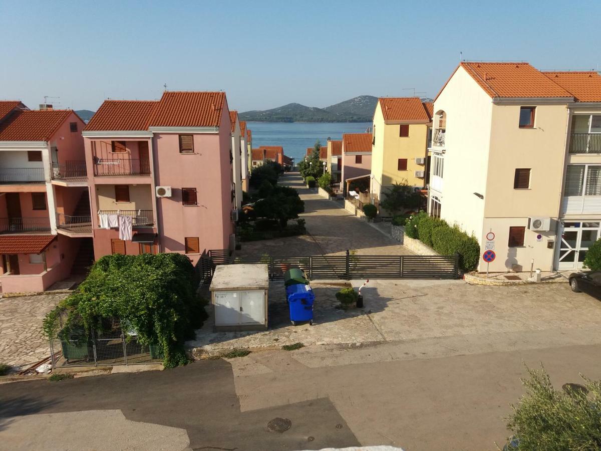 Apartment Plavia Biograd Biograd Na Moru Luaran gambar